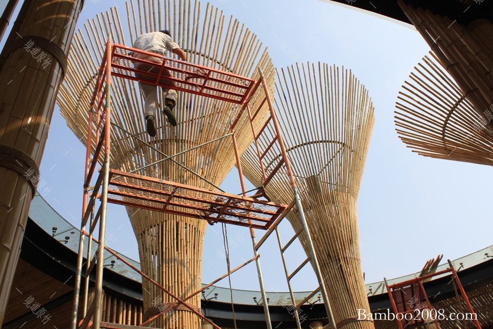 广西桂林市:万达文旅城竹装饰