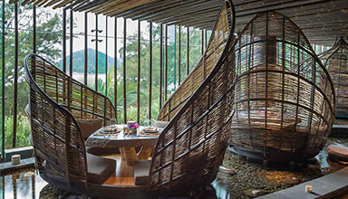 用竹子打造装饰的餐厅-看起来是不是高端又梦幻