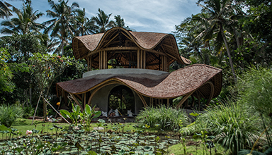 印尼. 瑜伽水疗中心竹建筑 竹屋