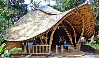 绿色特色竹屋建筑 海龟型教室–印尼巴厘岛