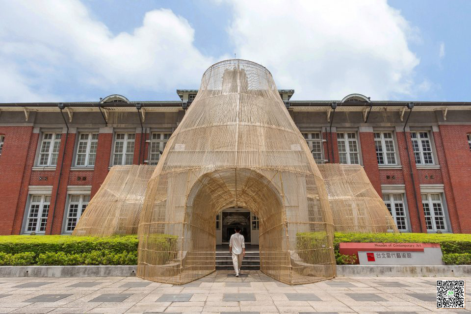 用竹子编织打造的台湾艺术馆特色竹编入口大门  富有创造和观赏效果